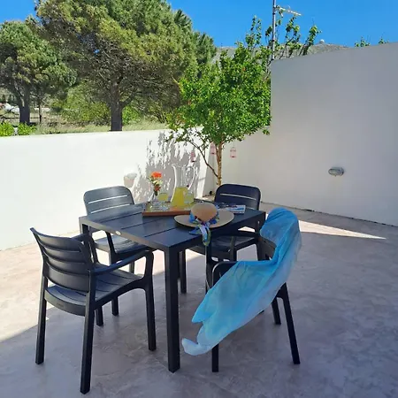 Arismari Apartment
