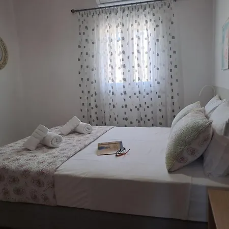 Arismari Apartament